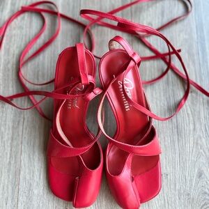 Red Split Toe Strappy Sandals size 7 (37)